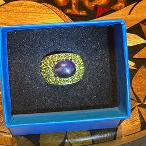 Heidi Daus Peridot Crystal Amethyst Cab “Captivating Cabochon” Dome Band Ring